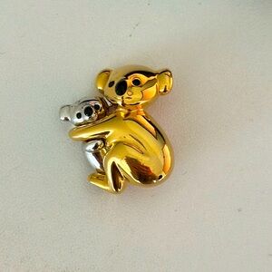 Vintage koala bear pin.